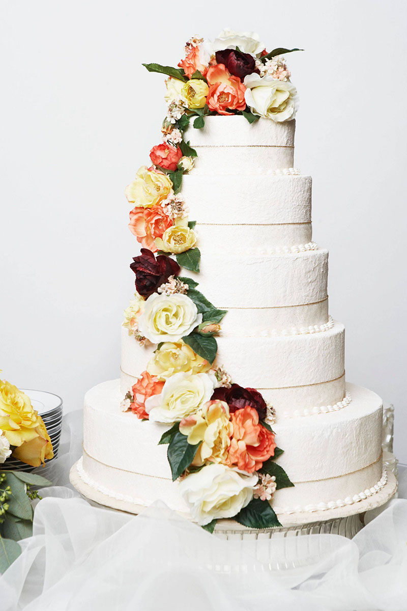 The most beautiful wedding cakes that will have wedding guests' attention!